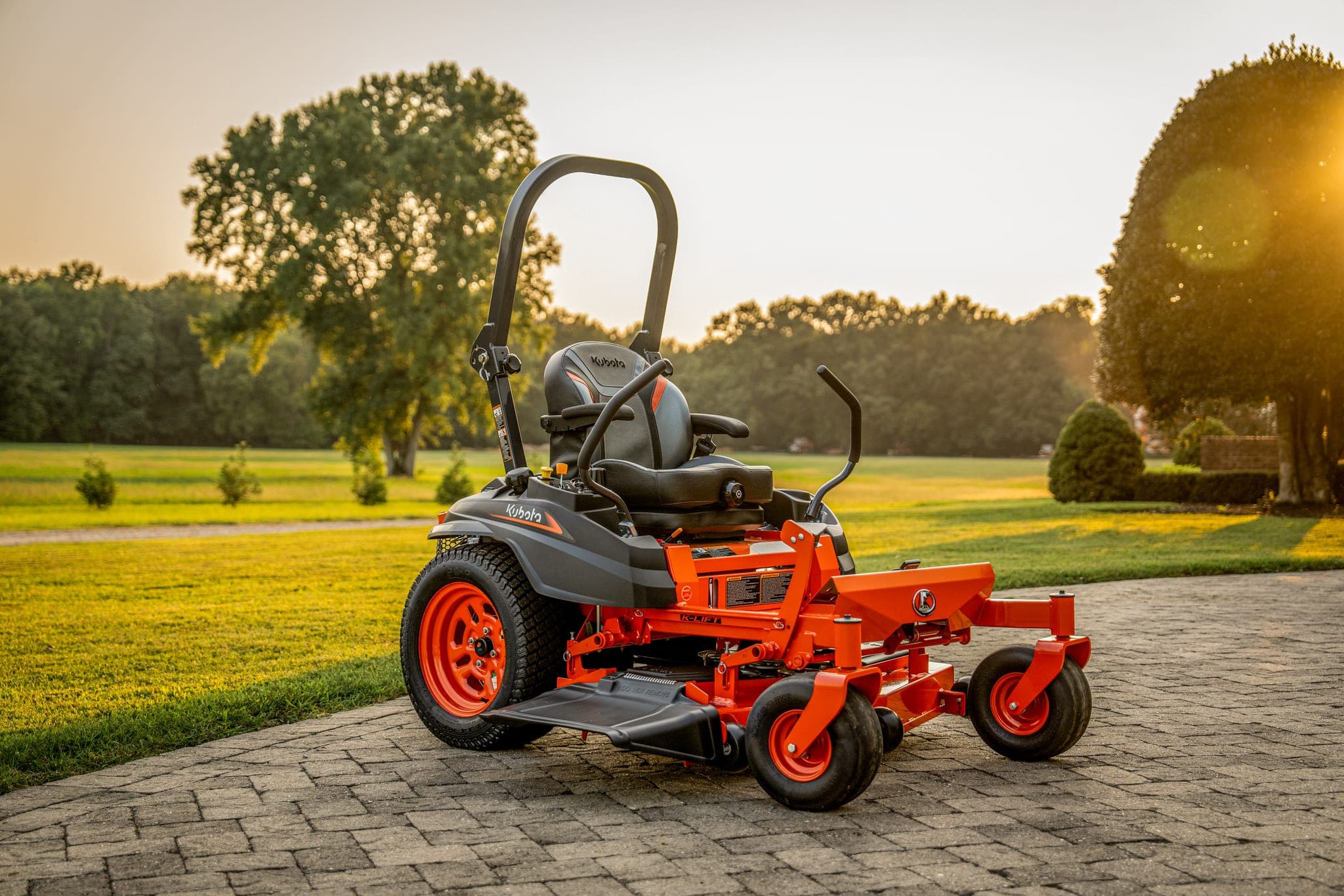 Kubota Mowers — Zero-Turn