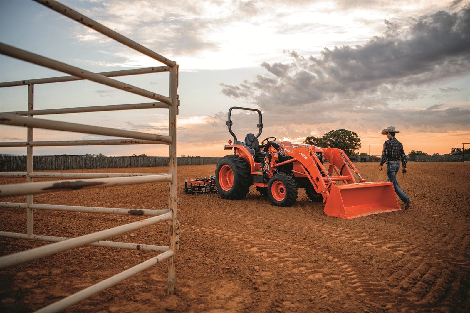 LX Series Kubota Tractors — photo 3