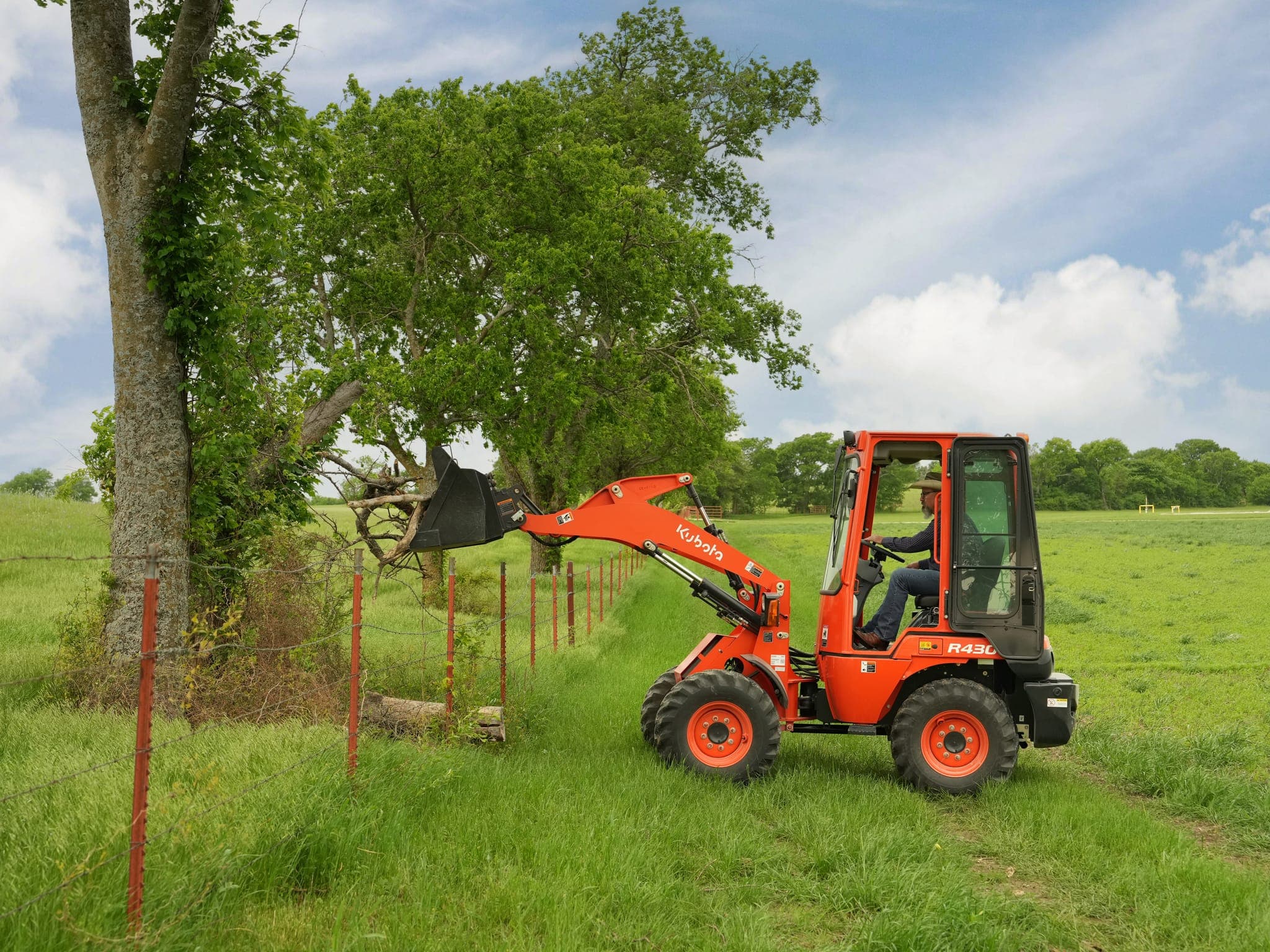 Kubota Wheel Loaders — R430